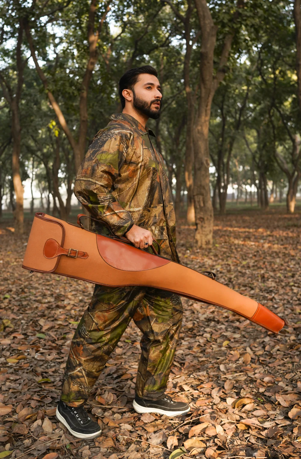 Canvas Shotgun Case, leather piping shotgun, canvas and leather comnination case , canvas case, short gun with canvas and leather, leather piping and adjustable shoulder strap